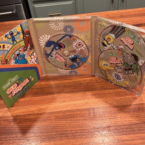 Old School Sesame Street 3 DVD collection- Volume one- 1969-1974 - Used - Picture 2 of 2